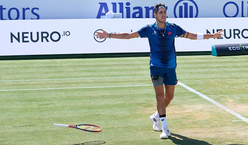 Tenista chileno Alejandro Tabilo celebrando su victoria en el torneo Mallorca ATP250