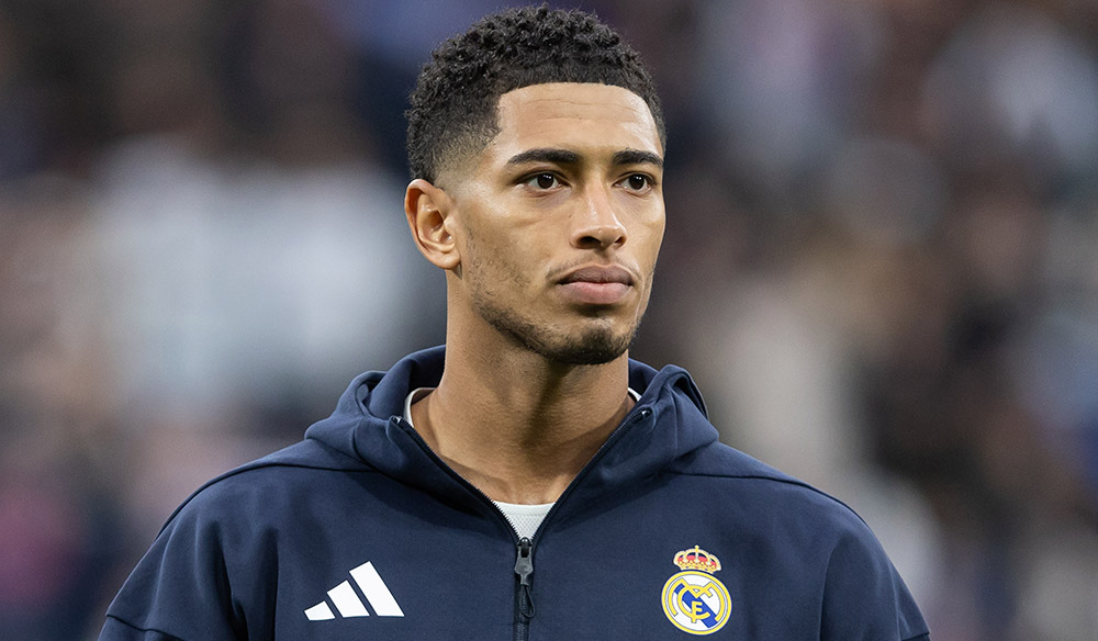 Bellingham vistiendo el chándal del Real Madrid