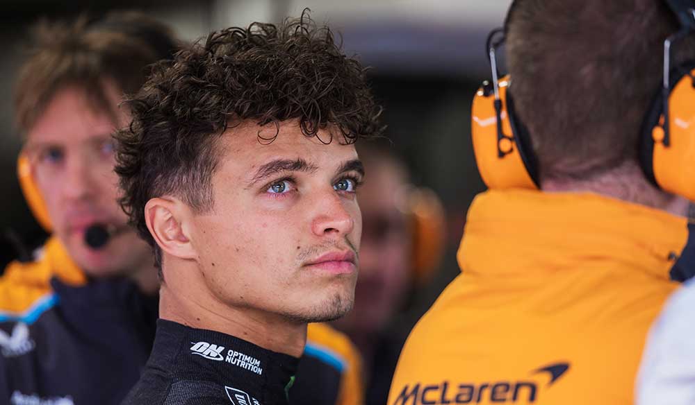 Lando Norris con su equipo McLaren