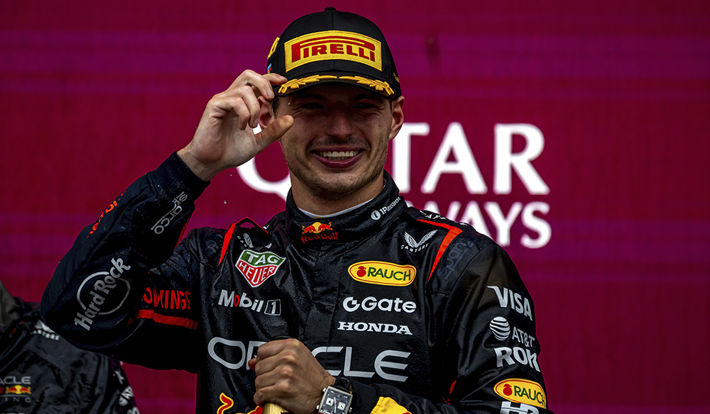 Verstappen celebrando un podio